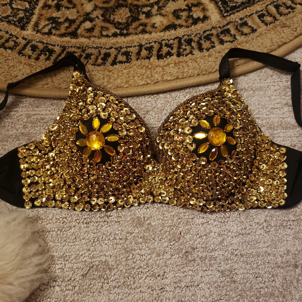 Belly dancing bra top